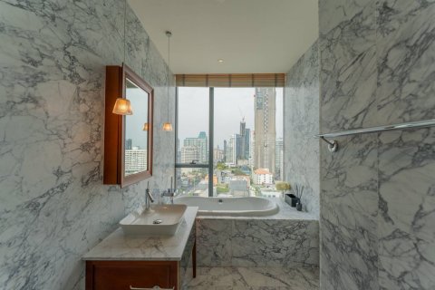 Condominio de 2 dormitorios en Bangkok, Tailandia № 181140 - foto 26