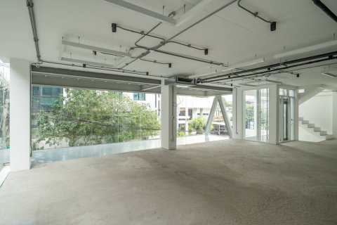 Oficina 1500 m2 en Bangkok, Tailandia № 181138 - foto 7