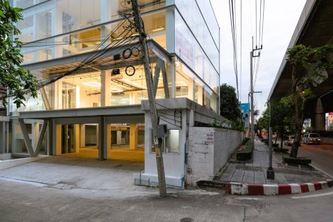 Oficina 1500 m2 en Bangkok, Tailandia № 181138 - foto 23
