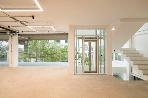 Oficina 1500 m2 en Bangkok, Tailandia № 181138 - foto 2