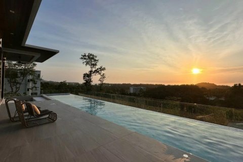 Chalet de 4 dormitorios en Phuket, Tailandia № 133713 - foto 21
