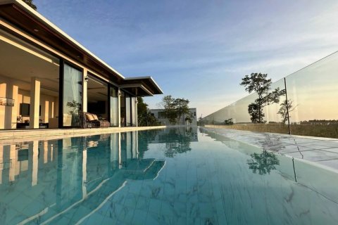 Chalet de 4 dormitorios en Phuket, Tailandia № 133713 - foto 19
