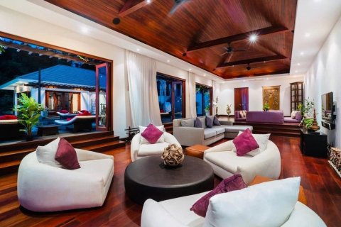 Chalet de 4 dormitorios en Phuket, Tailandia № 133714 - foto 20
