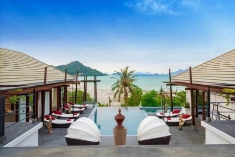 Chalet de 4 dormitorios en Phuket, Tailandia № 133714 - foto 18