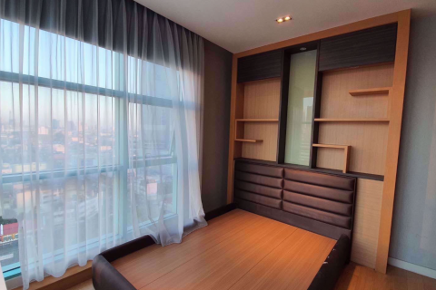 Condominio de 4 dormitorios en Bang Kho Laem, Bangkok, Tailandia № 47573 - foto 9