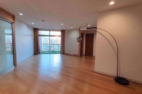 Condominio de 4 dormitorios en Bang Kho Laem, Bangkok, Tailandia № 47573 - foto 3
