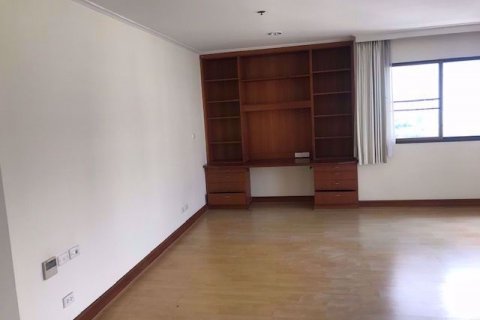 Condo à Watthana, Bangkok, Thaïlande, 3 chambres № 47576 - photo 9