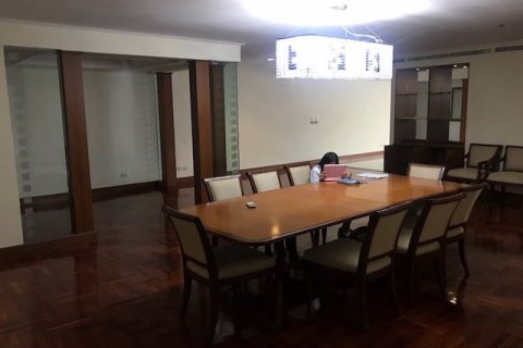 Condo à Watthana, Bangkok, Thaïlande, 3 chambres № 47576 - photo 7