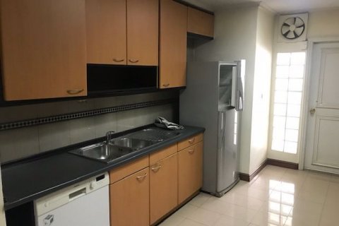 Condo à Watthana, Bangkok, Thaïlande, 3 chambres № 47576 - photo 4