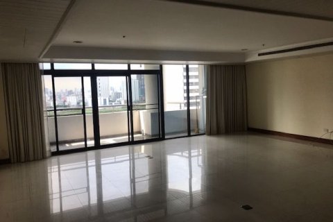 Condo à Watthana, Bangkok, Thaïlande, 3 chambres  № 47576