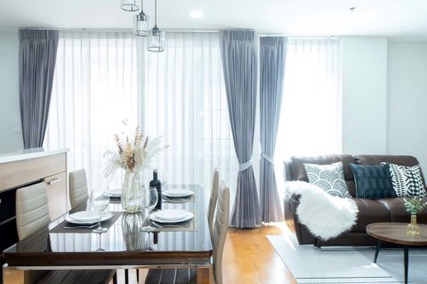 Condominio de 2 dormitorios en Watthana, Bangkok, Tailandia № 47574 - foto 2
