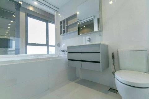 Condo à Watthana, Bangkok, Thaïlande, 1 chambre  № 133748 - photo 6