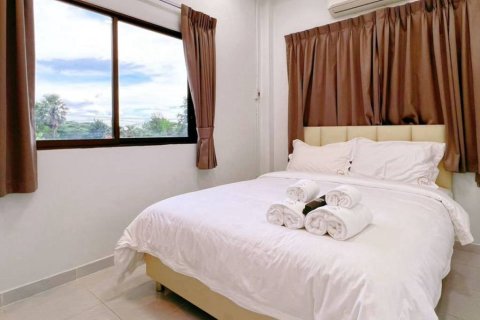 Casa de 4 dormitorios en Pattaya, Tailandia № 160980 - foto 9