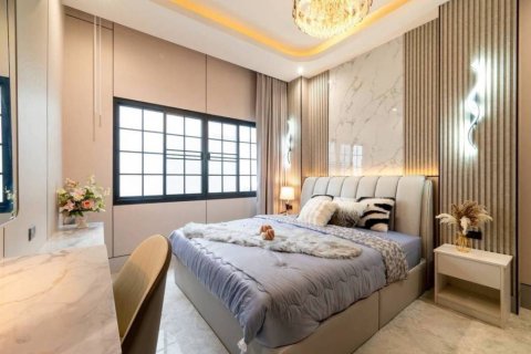 Chalet de 3 dormitorios en Pattaya, Tailandia № 160976 - foto 8
