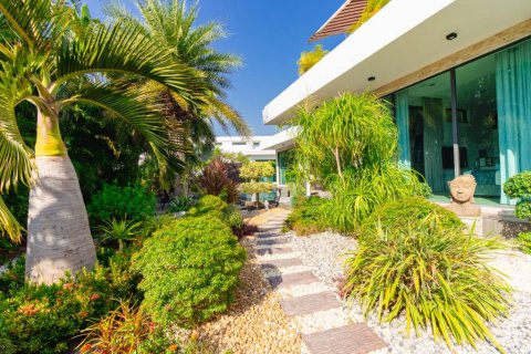 Chalet de 4 dormitorios en Hua Hin, Tailandia № 157435 - foto 5