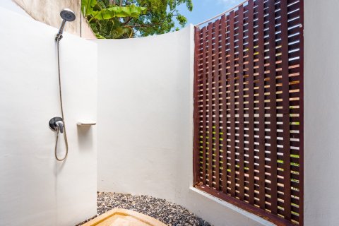 Chalet de 3 dormitorios en Ko Samui, Tailandia № 180046 - foto 17