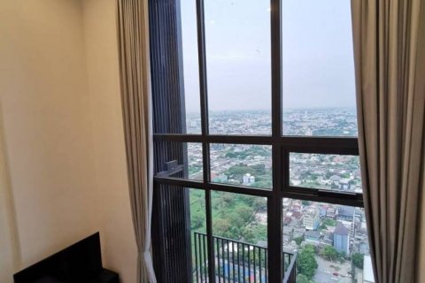 Dúplex de 1 dormitorio en Bangkok, Tailandia № 134645 - foto 3
