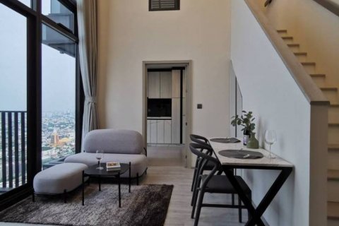 Dúplex de 1 dormitorio en Bangkok, Tailandia № 134645 - foto 2