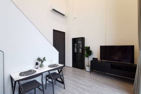 Dúplex de 1 dormitorio en Bangkok, Tailandia № 134645 - foto 9