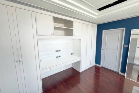 Condominio de 3 dormitorios en Bangkok, Tailandia № 134644 - foto 9