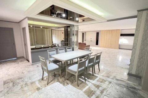 Condo in Bangkok, Thailand, 3 bedrooms  № 134644