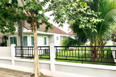 House in Pattaya, Thailand 3 bedrooms № 164399