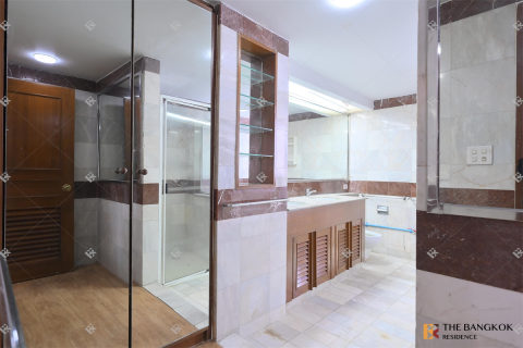 Condominio de 3 dormitorios en Bangkok, Tailandia № 187590 - foto 10