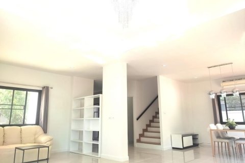 Casa de 3 dormitorios en San Kamphaeng, Tailandia № 158434 - foto 7