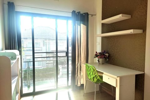 Casa de 3 dormitorios en San Kamphaeng, Tailandia № 158434 - foto 17