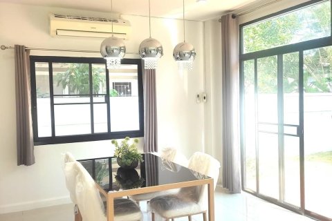 Casa de 3 dormitorios en San Kamphaeng, Tailandia № 158434 - foto 5