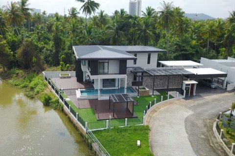 Haus in Surat Thani, Thailand 5 Schlafzimmer № 158429