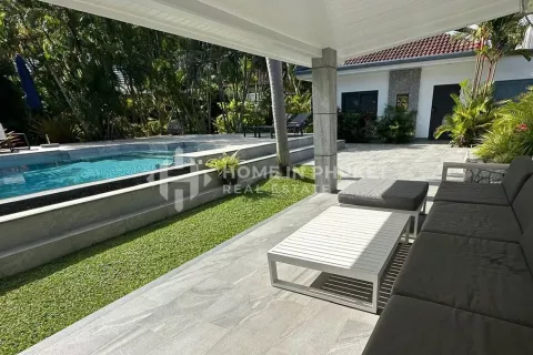 House in Rawai, Thailand 4 bedrooms № 135377 - photo 5