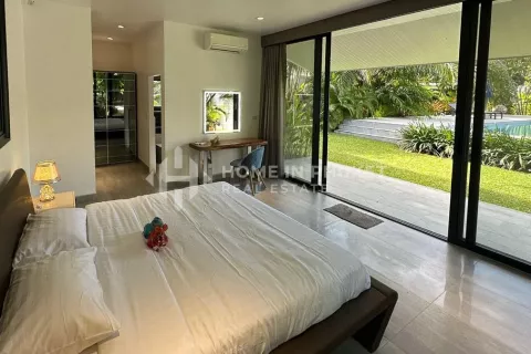 House in Rawai, Thailand 4 bedrooms № 135377 - photo 18