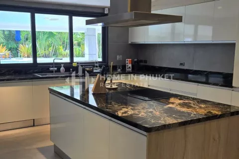 House in Rawai, Thailand 4 bedrooms № 135377 - photo 10