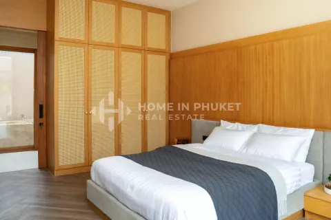 House in Phuket, Thailand 4 bedrooms № 135378 - photo 15