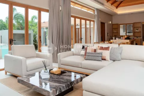House in Phuket, Thailand 4 bedrooms № 135378 - photo 7