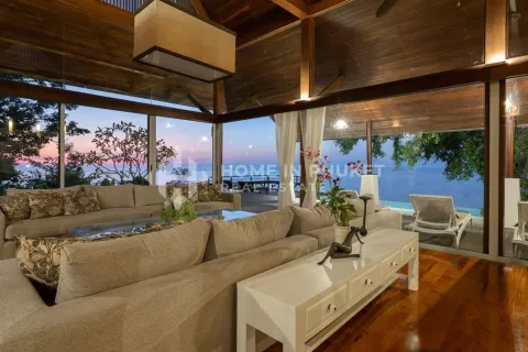 House in Phuket, Thailand 5 bedrooms № 135376 - photo 8