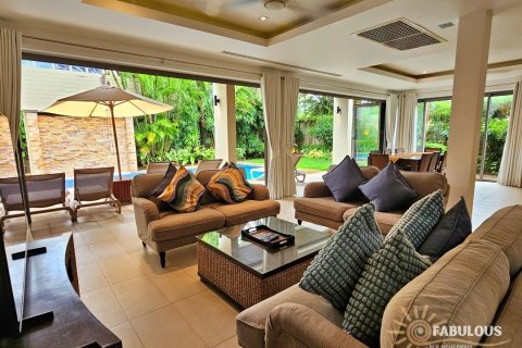 Villa in Bang Tao, Thailand 3 Schlafzimmer № 194530 - Foto 2