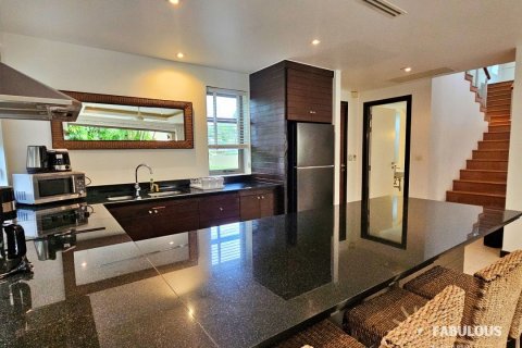 Villa in Bang Tao, Thailand 3 Schlafzimmer № 194530 - Foto 8