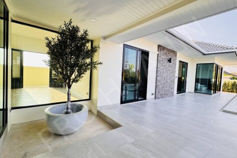 Chalet de 2 dormitorios en Hua Hin, Tailandia № 194784 - foto 10