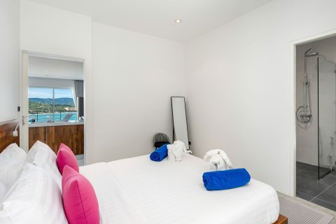 Apartamento de 3 dormitorios en Ko Samui, Tailandia № 164112 - foto 15