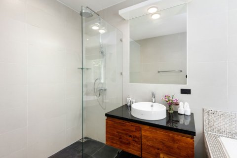 Apartamento de 3 dormitorios en Ko Samui, Tailandia № 164112 - foto 13