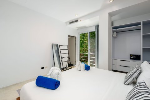 Apartamento de 3 dormitorios en Ko Samui, Tailandia № 164112 - foto 11