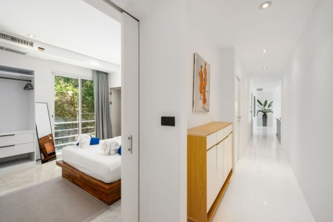 Apartamento de 3 dormitorios en Ko Samui, Tailandia № 164112 - foto 21