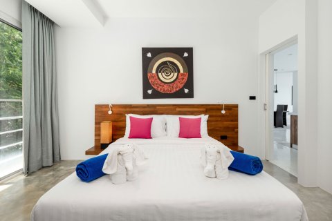 Apartamento de 3 dormitorios en Ko Samui, Tailandia № 164112 - foto 16