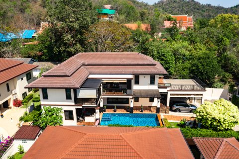 Villa in Hua Hin, Thailand 5 Schlafzimmer № 168509 - Foto 2