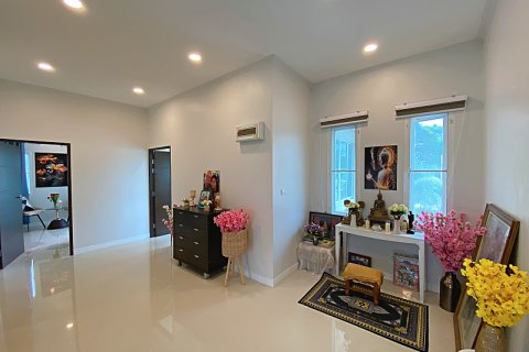 Chalet de 4 dormitorios en Hua Hin, Tailandia № 168507 - foto 20