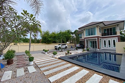 Chalet de 4 dormitorios en Hua Hin, Tailandia № 168507