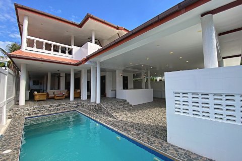 Casa de 3 dormitorios en Hua Hin, Tailandia № 168104