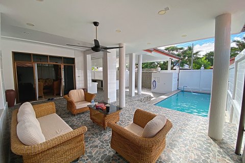 Casa de 3 dormitorios en Hua Hin, Tailandia № 168104 - foto 7